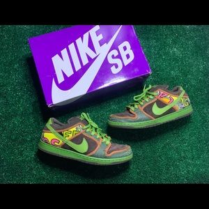 Nike SB Dunk Low De La Soul